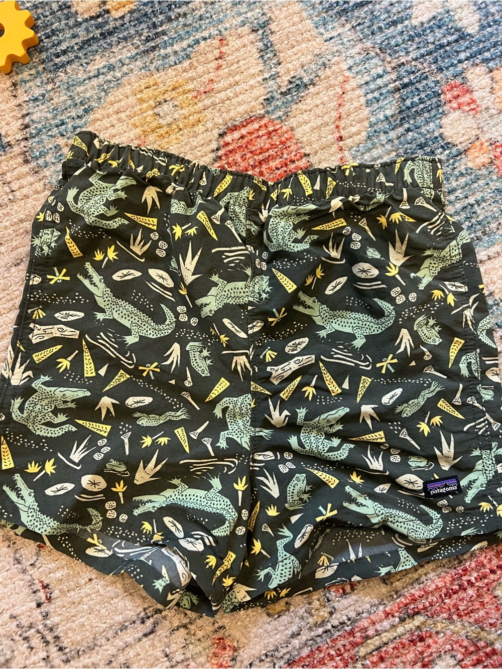 Patagonia Baggies 5T Shorts Boys Medium Green Alligator Print Swim Trunks